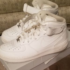 All White Air Force 1